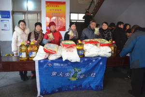 【螢火蟲(chóng)愛(ài)心活動(dòng)第九十九期】春節(jié)送溫暖，我們?cè)谛袆?dòng)！